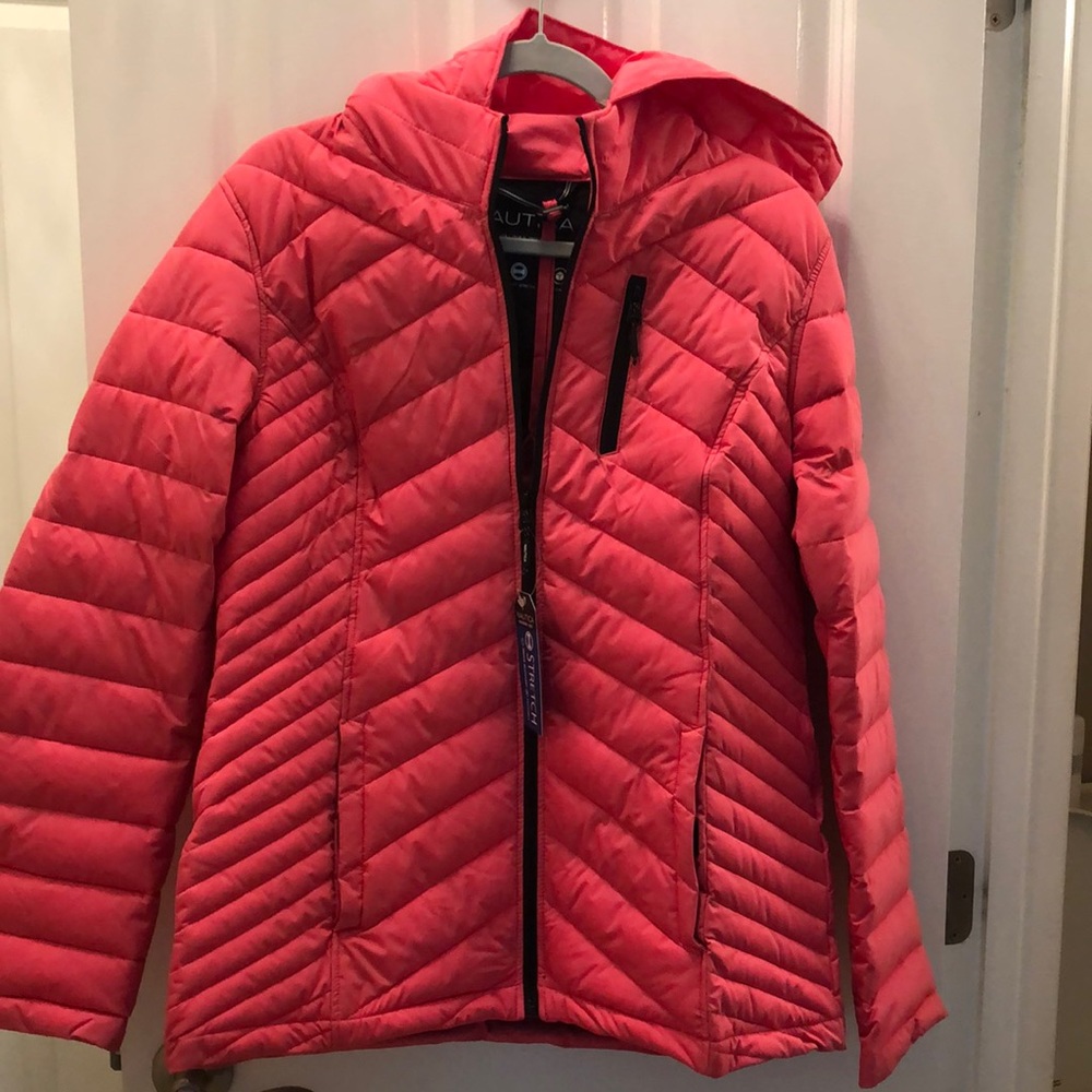 Nautica Women’s hooded stretch packable puffer coat. Large Brand new with tags